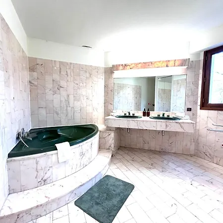 Holiday home Maison D'architecte Piscine Wifi 10 Personnes *