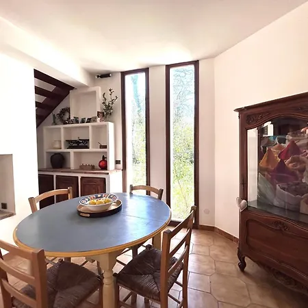 Holiday home Maison D'architecte Piscine Wifi 10 Personnes *