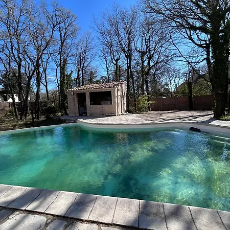 Holiday home Maison D'architecte Piscine Wifi 10 Personnes *
