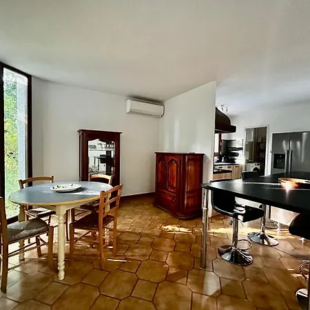 Holiday home Maison D'architecte Piscine Wifi 10 Personnes *
